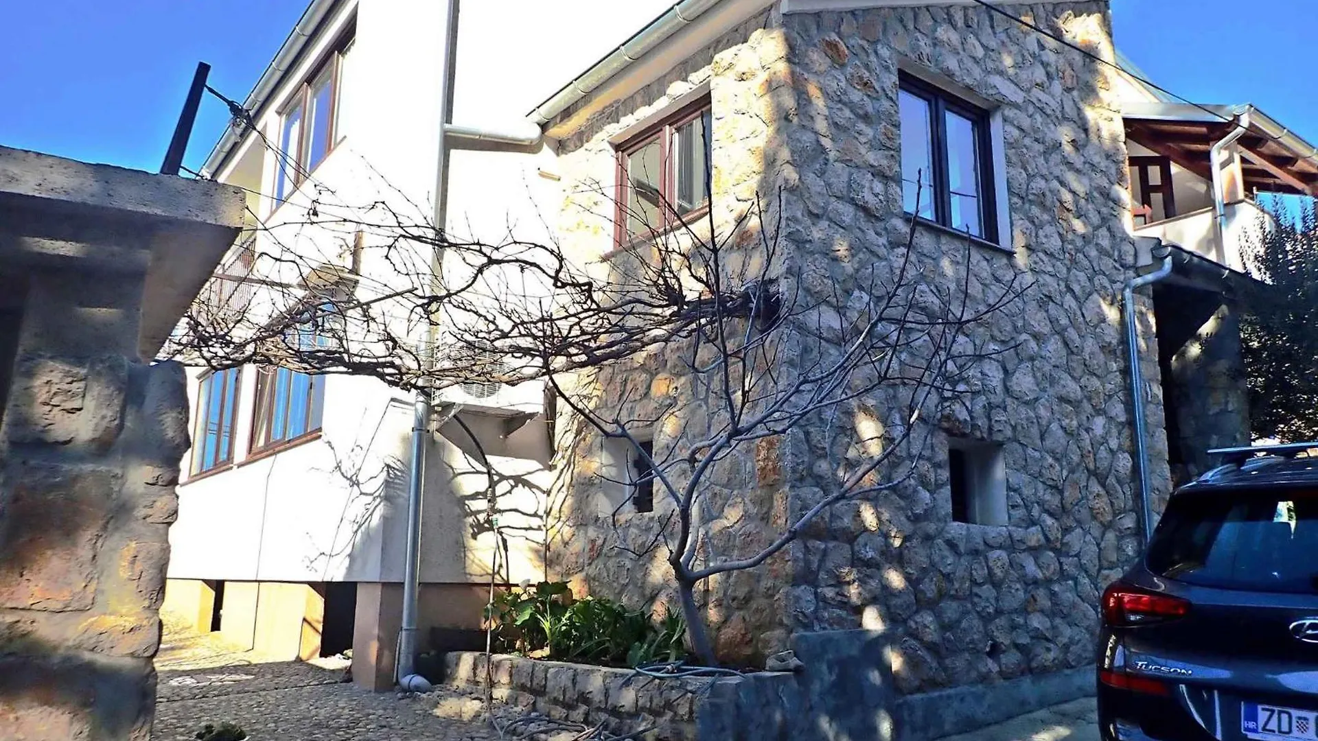 Apartment In Starigrad-Paklenica 44023